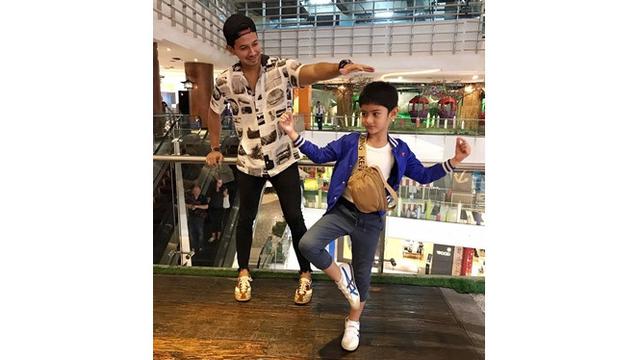 7 Potret Keakraban Sonny Septian dan King Faaz Arafiq, Kompak Banget