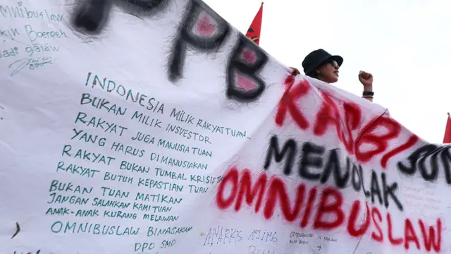 Tolak Omnibus Law, Buruh Datangi Gedung DPR