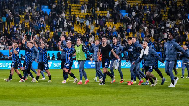 Foto: Denzel Dumfries Sang Pahlawan, Borong 2 Gol Bawa Inter ke Final Supercoppa Italiana 2024