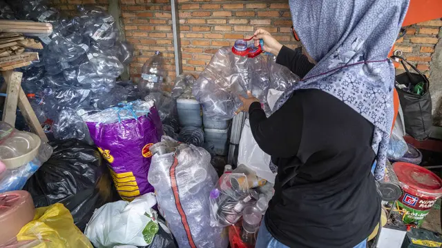 Warga Jakarta Wajib Pilah Sampah dari Rumah
