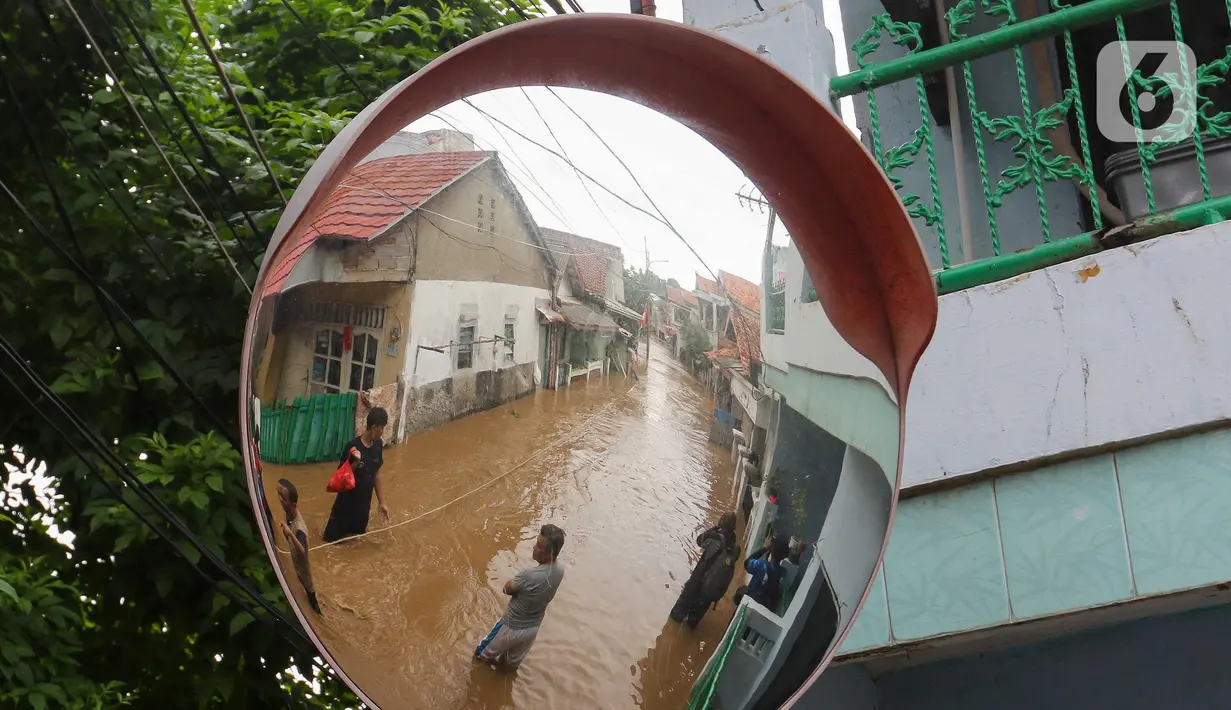 Kepala Pusat Data dan Informasi BPBD Jakarta Mohamad Yohan mengatakan pihaknya sudah menyiapkan posko pengungsian di setiap keluarahan. (Liputan6.com/Herman Zakharia)