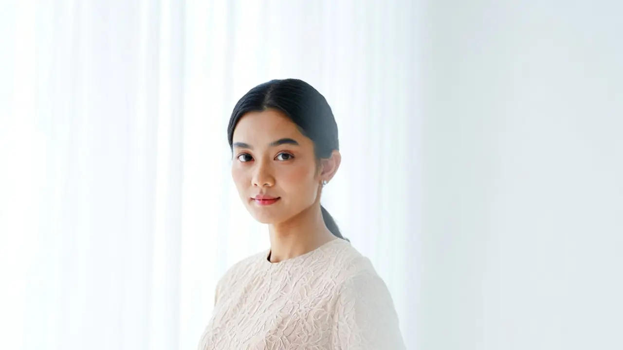 Model Dress Brokat untuk Perut Buncit