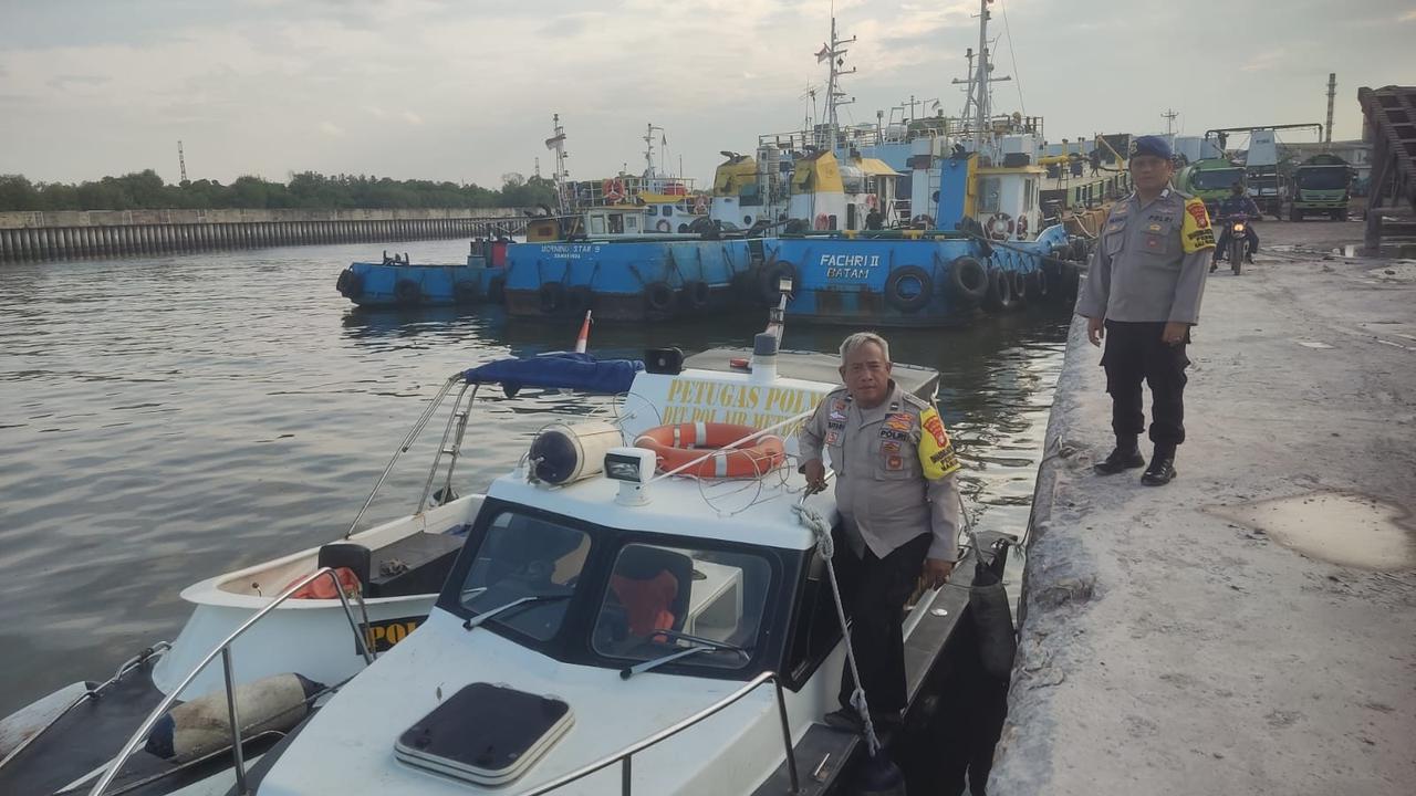 Seorang pria ditemukan mengambang di perairan Marunda.