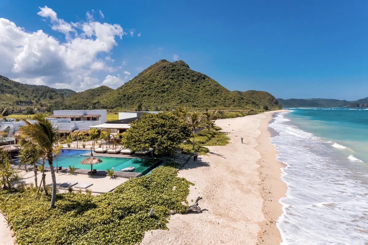 Amber Lombok Beach Resort
