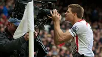 Steven Gerrard Dukung Manchester United