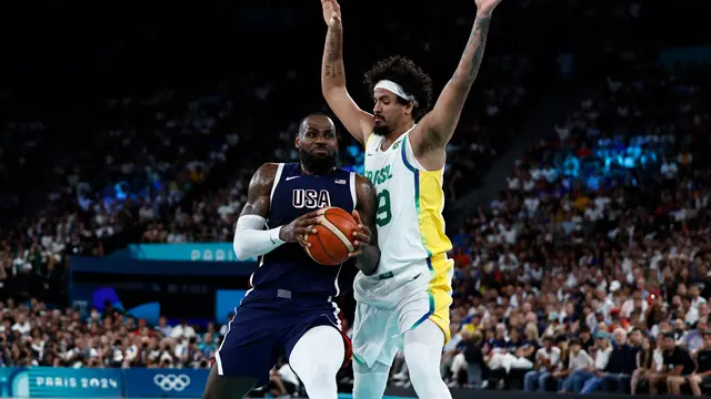 LeBron James menerobos pertahanan Brasil di perempat final Olimpiade 2024