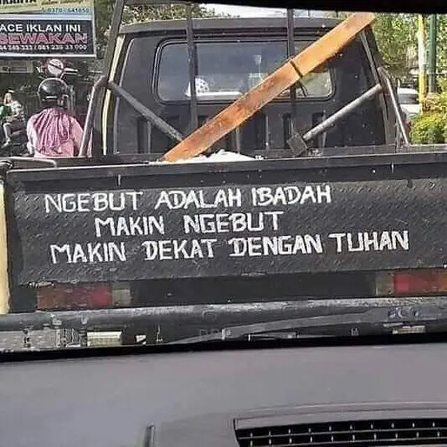 Kumpulan Potret Larangan Ngebut yang Bikin Ciut