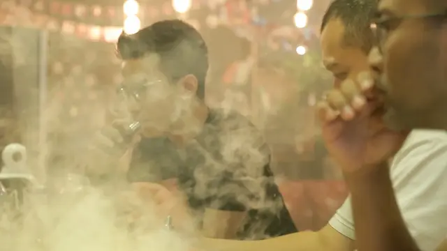 Sebagian besar pengguna rokok elektrik mengatakan menggunakan rokok yang satu ini sebagai cara berhenti merokok. (Foto: Awan Harinto)