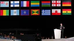 Presiden FIFA Gianni Infantino menyampaikan pidato di kongres FIFA di Moskow, Rusia, Rabu (13/6). Kongres belum memutuskan negara mana yang akan jadi tuan rumah Piala Dunia 2026. (AP Photo/Alexander Zemlianichenko)