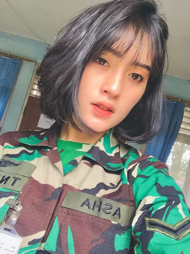 6 Potret Prajurit TNI AU yang Disebut Mirip Chef Renatta