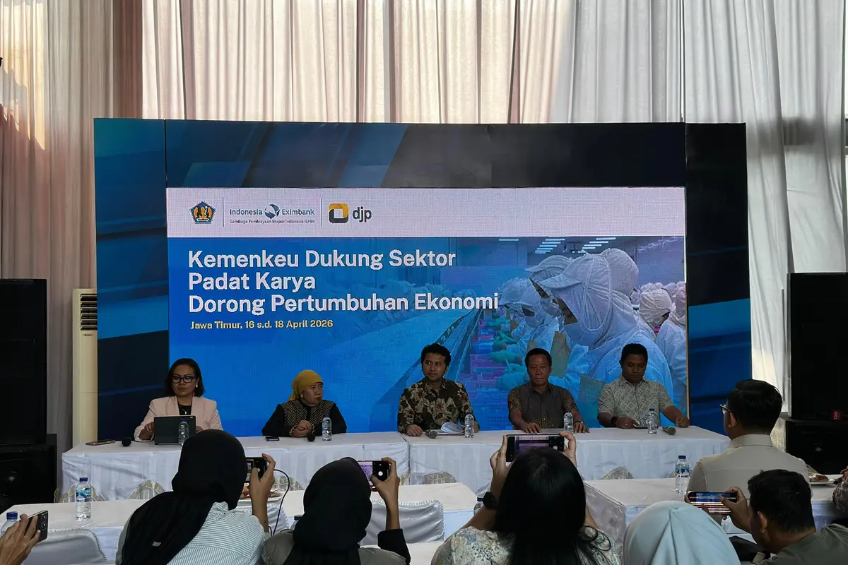 Direktur Penyuluhan, Pelayanan, dan Hubungan Masyarakat Direktorat Jenderal Pajak Kementerian Keuangan (Kemenkeu), Inge Diana Rismawanti,  di Kabupaten Nganjuk Jawa Timur, Kamis (16/4/2026). (Liputan6.com/Gagas)