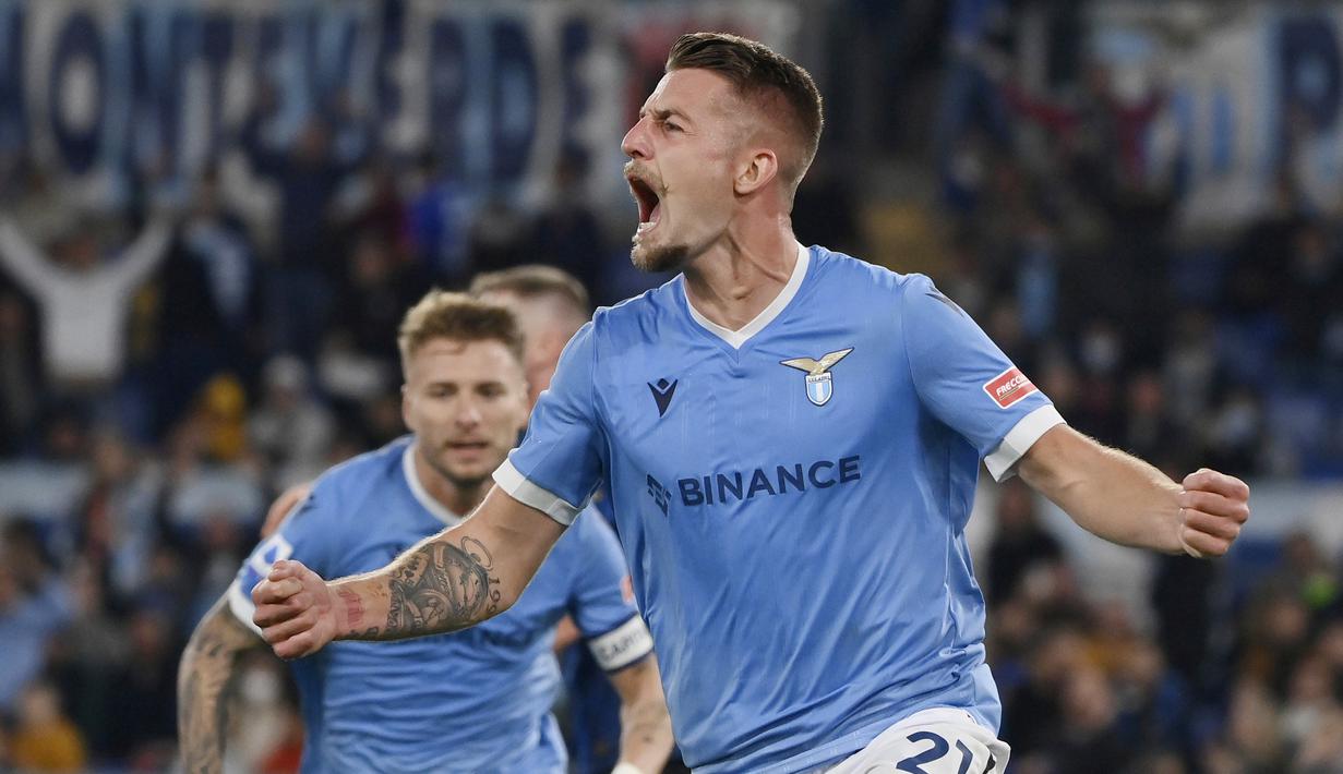 Namun tim tuan rumah mampu membalas. Masing-masing gol disarangkan oleh Ciro Immobile, Felipe Anderson dan Sergej Milinkovic-Savic. (Alfredo Falcone/LaPresse via AP)
