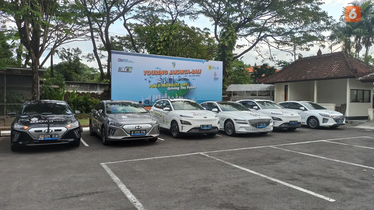 PLN e-Mobility Day Buktikan Efisiensi Touring Mobil Listrik dari Jakarta ke Bali