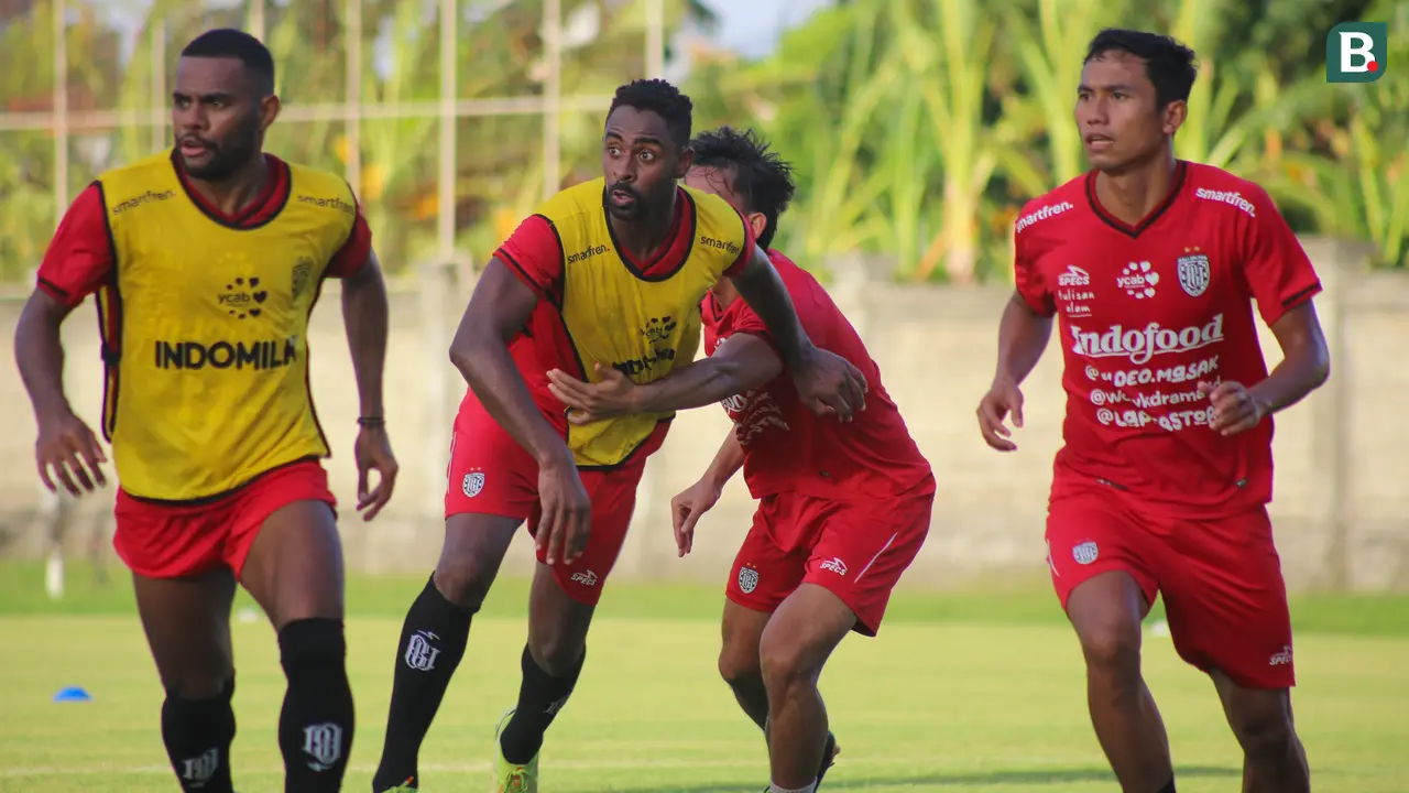 Bek Bali United, Wellington Carvalho.