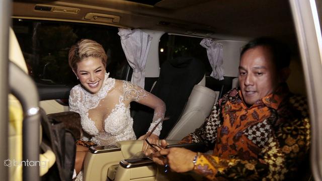 [Bintang] Nikita Mirzani dan Dipo Latief