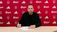 John Heitinga resmi menjadi pelatih kepala Ajax. (www.ajax.nl)