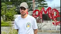 Pemain Timnas Indonesia Kevin Diks Liburan di Lombok, Motoran dan Beli Bensin Eceran