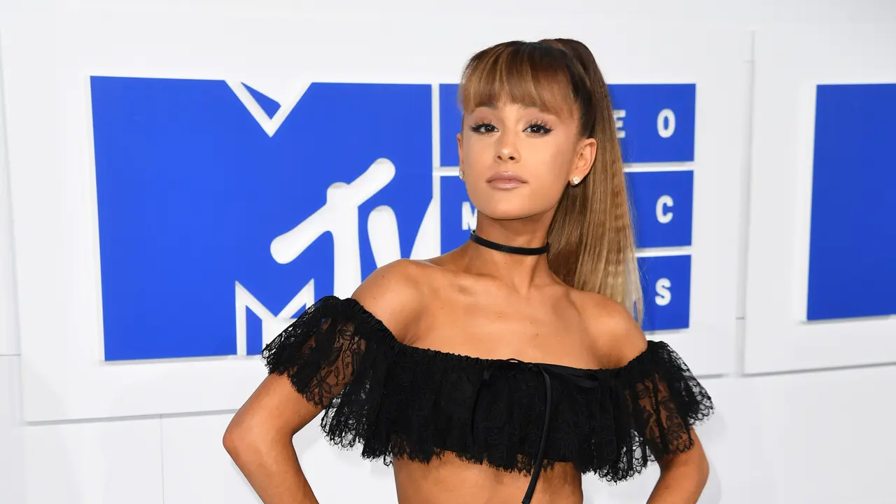 [Bintang] Ariana Grande