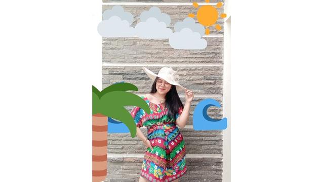 Wanita Ini Minta Fotonya Diedit di Pantai, 5 Hasilnya Bikin Geleng Kepala