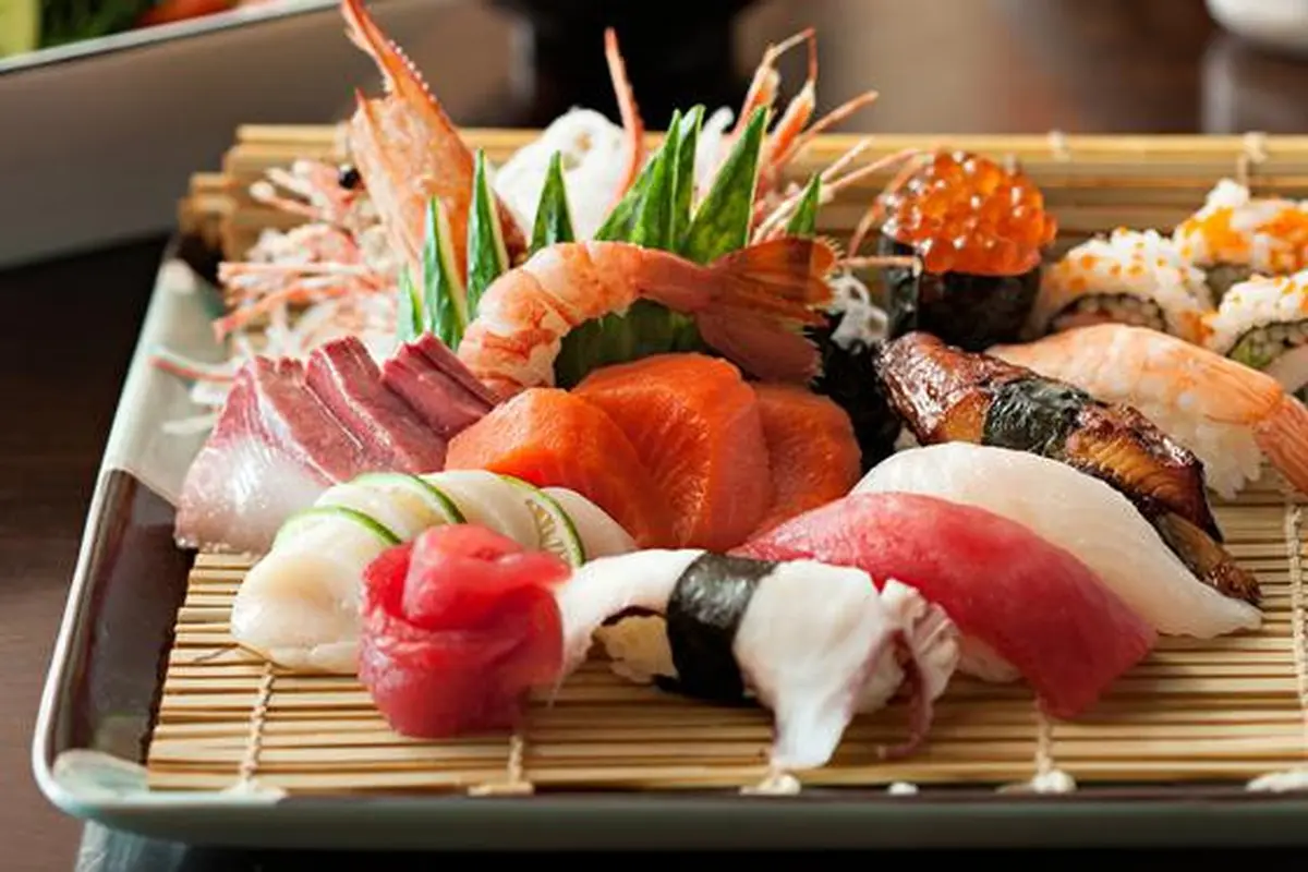 Doyan Makan Sushi, Ini Pilihan yang Tak Bikin Gemuk