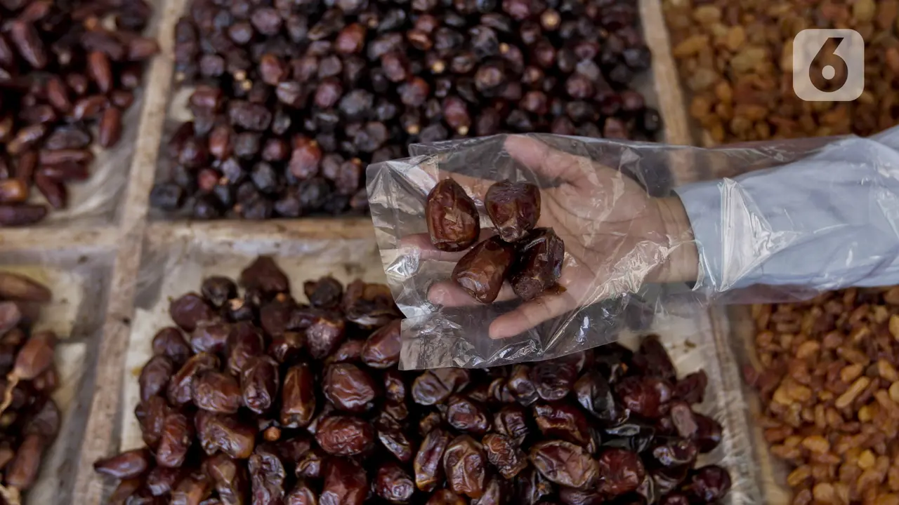 Kenapa Makan Kurma Harus Ganjil? Ini Alasan Menurut Hadis dan Medis