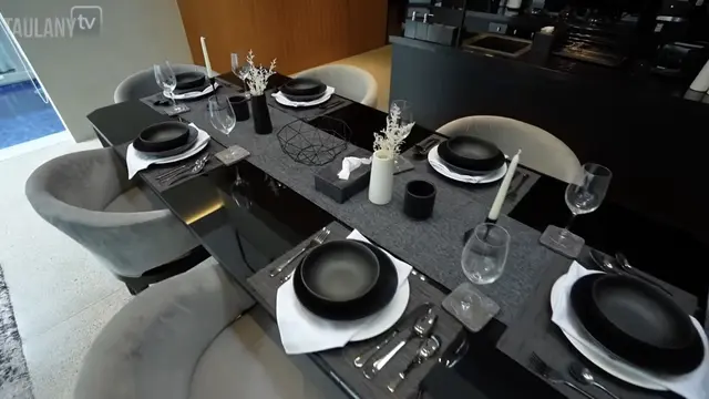 Potret Ruang Makan di Rumah Desta