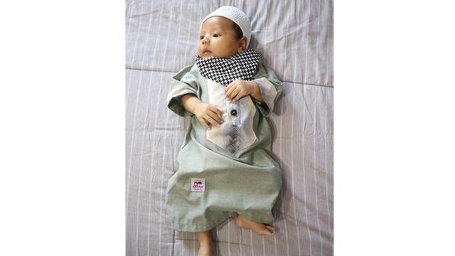 6 Potret Gemas Shaquille Kaili Danuarta Pakai Baju Koko, Terlihat Lucu