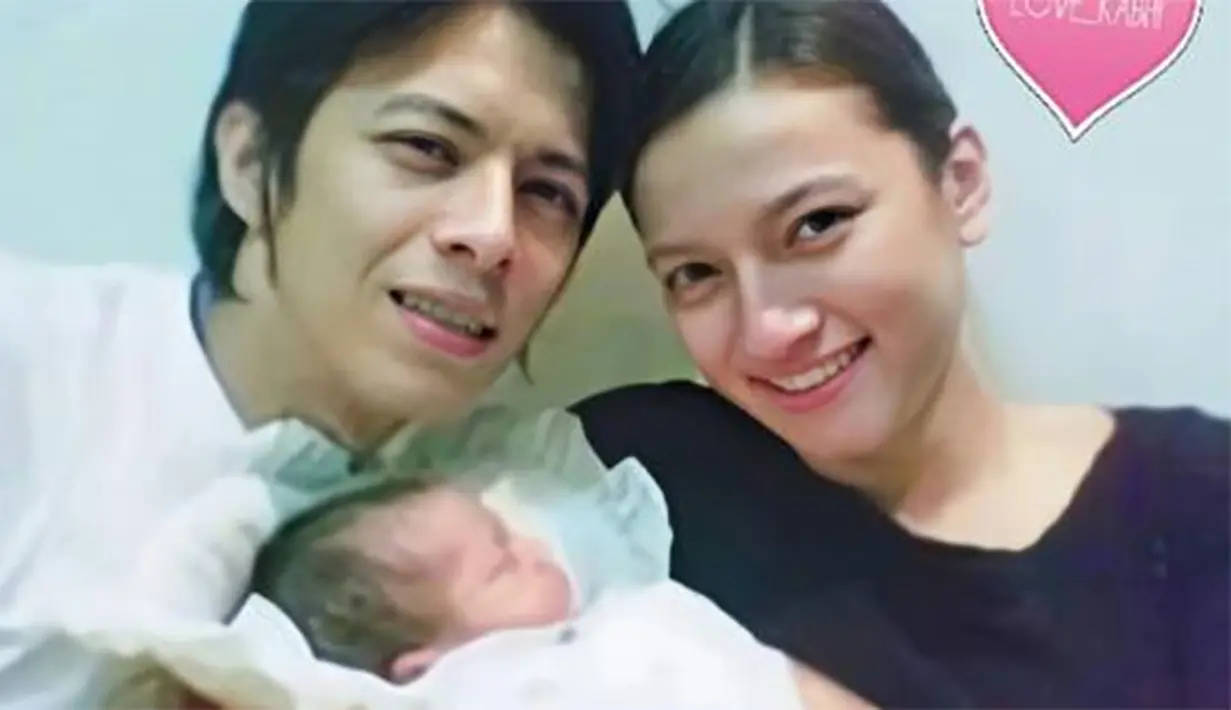 Sekedar informasi, Alleia Anata Irham atau kerap disapa Alleia adalah pernikahan Ariel dengan Sarah Amalia. 
 [Instagram/alleialovers]