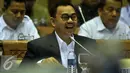 Ekspresi Sudirman Said saat mengikuti raker dengan Komisi VII di Jakarta, Rabu (2/3). Rapat membahas tarif listrik, penerapan subsidi listrik untuk rumah tangga miskin dan evaluasi peralatan pembangkit listrik existing. (Liputan6.com/Johan Tallo)