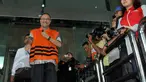 Kadis PU Bina Marga Pemprov Sumatra Selatan (nonaktif), Rizal Abdullah usai menjalani pemeriksaan di gedung KPK, Jakarta, Rabu (27/5/2015). Rizal diperiksa terkait kasus Wisma Atlet SEA Games Palembang tahun 2010-2011. (Liputan6.com/Andrian M Tunay)