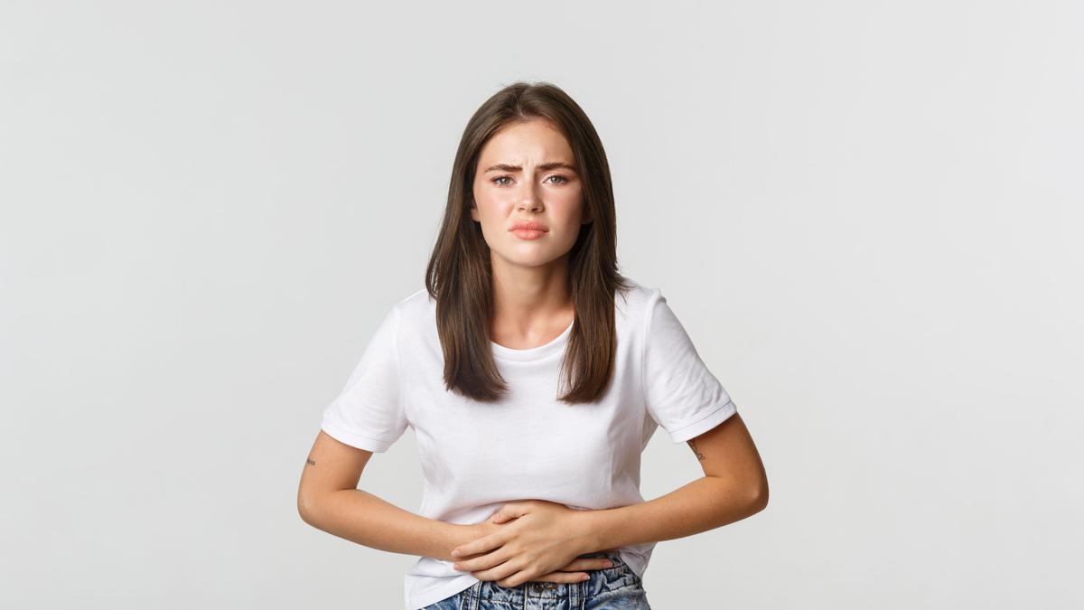 Perut Begah Saat Buka Puasa? Ini Penyebab dan Cara Mencegahnya