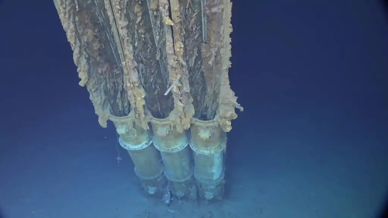 Tabung torpedo bangkai kapal Sammy B. (Kredit gambar: Ekspedisi Kelautan dan Eyos Caladan/AFP/Getty Images)