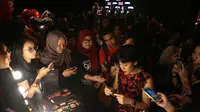 Ternyata, Dian Sastro punya caranya tersendiri untuk memiliki makeup yang tahan lama sepanjang hari, tanpa membuat wajah kusam, penasaran?