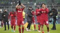 Berkat kemenangan ini The Reds berpeluang besar lolos ke perempat final Liga Champions. Hasil imbang pada leg kedua di Stadion Anfield pada 9 Maret mendatang, sudah cukup membawa Liverpool lolos ke delapan besar. (AP/Antonio Calanni)