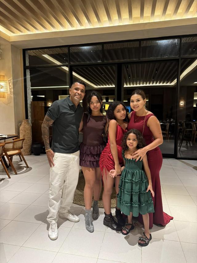 Beto Goncalves dan keluarga