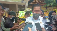 Wali Kota Serang, Safrudin, mengizinkan bioskop, konser musik, dan lokasi keramaian dibuka kembali meski pandemi Covid-19 belum berakhir. (Liputan6.com/ Yandhi Deslatama)