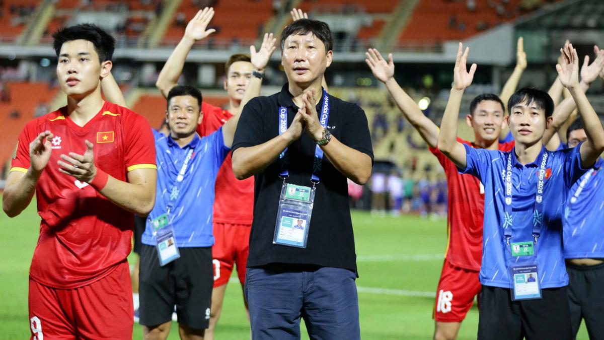 Vietnam Selangkah Lagi Juara Piala AFF 2026, Kim Sang-sik Ogah Jemawa: Masih ada 90 Menit di Hanoi