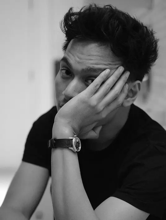 Nah, di tengah pandemi ini, Rendy pun mengakui kalau dirinya kini lebih sering berkumpul dengan istri dan anaknya yang masih berusia tiga tahun. (Instagram/rendypandugo)