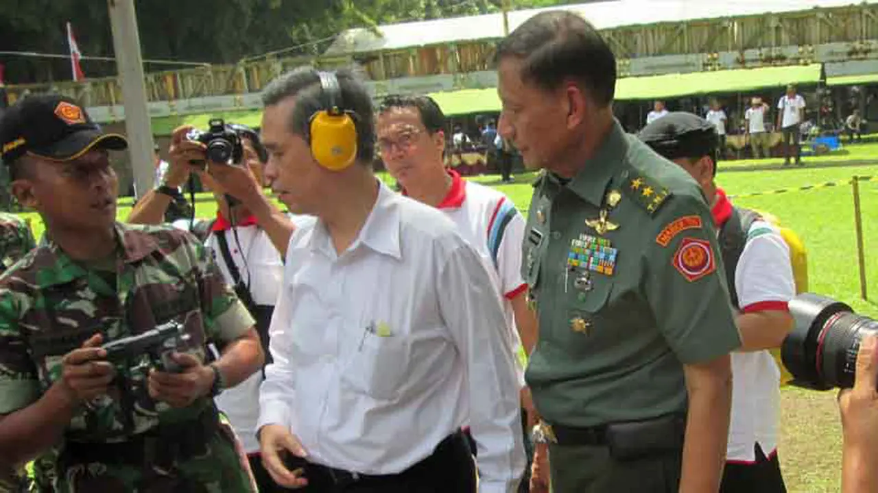 Puspen TNI Gelar Lomba Tembak antar Wartawan