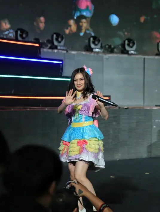 "Nanti, last show akan diadakan saat ulangtahun aku, 24 maret 2018. Aku harap kalian bisa hadir, dan aku harap selalu bantuan dan dukungannya untuk aku dan terlebih lagi untuk JKT 48, makasih," pungkas Melody JKT48. (Adrian Putra/Bintang.com)