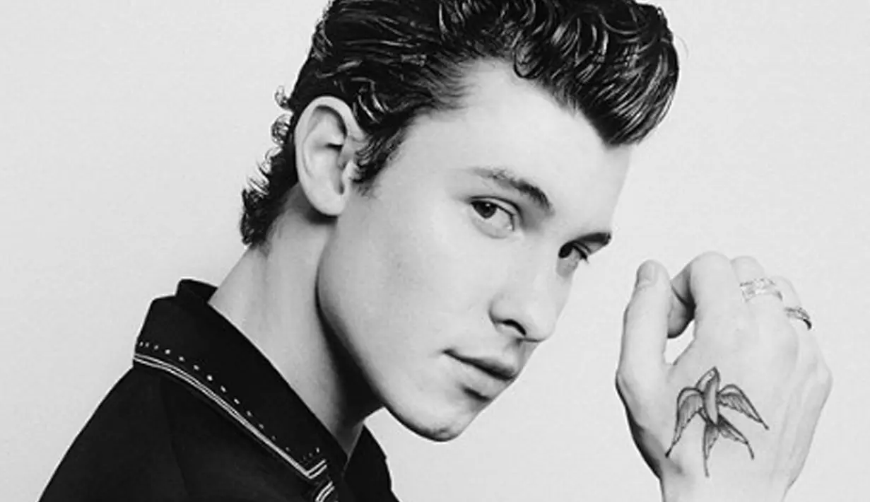 Pelantun lagu Stitches ini akan menyapa para penggemarnya di Indonesia pada 8 oktober mendatang. Konser yang bertajuk SHAWN MENDES; THE TOUR ini akan diselenggarakan di Sentul International Convention Center (Liputan6.com/IG/shawnmendes)