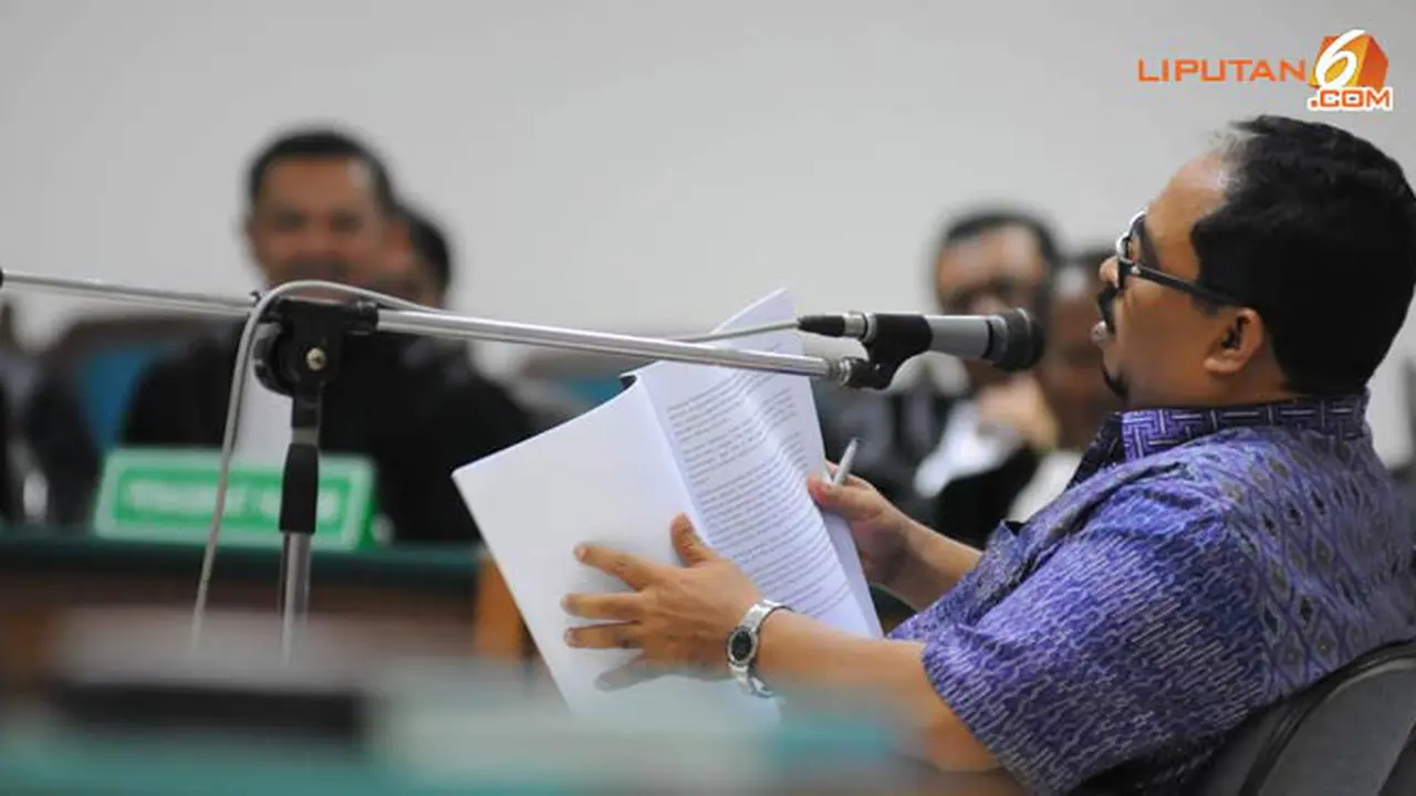 sidang-luthfi-131205a.jpg
