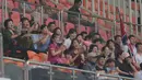 Fans Korea Utara saat memberikan dukungan untuk timnya pada laga PSSI Anniversary Cup 2018 di Stadion Pakansari, Bogor, (03/5/2018). Bahrain menang 4-1. (Bola.com/Nick Hanoatubun)