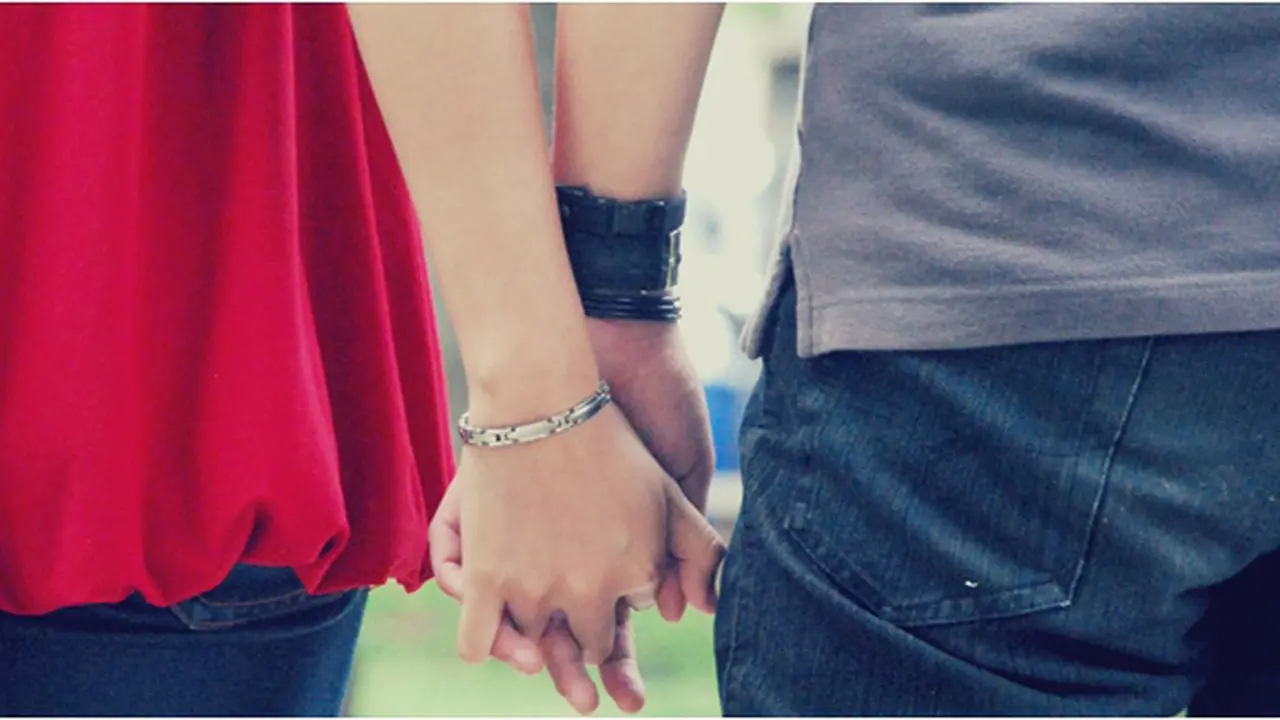 Courtesy Vemale.com| Photo: @bee_is_cute; model: @hunbunmera @IkrarAdina