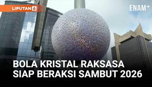 Semua persiapan untuk perayaan malam Tahun Baru 2026 di Times Square, New York, dipastikan siap. Penyelenggara menggelar uji coba penurunan Constellation Ball, bola kristal terbaru yang akan diturunkan pada Rabu malam untuk menandai pergantian tahun.