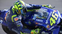 Valentino Rossi saat menjalani hari pertama sesi latihan bebas MotoGP Prancis di Sirkuit Le Mans, Jumat (18/5/2018). (MotoGP.com)