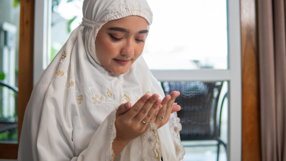 Tanggal Hijriah Hari Ini Rabu 18 Juni 2025, Simak Doa agar Punya Ilmu Bermanfaat