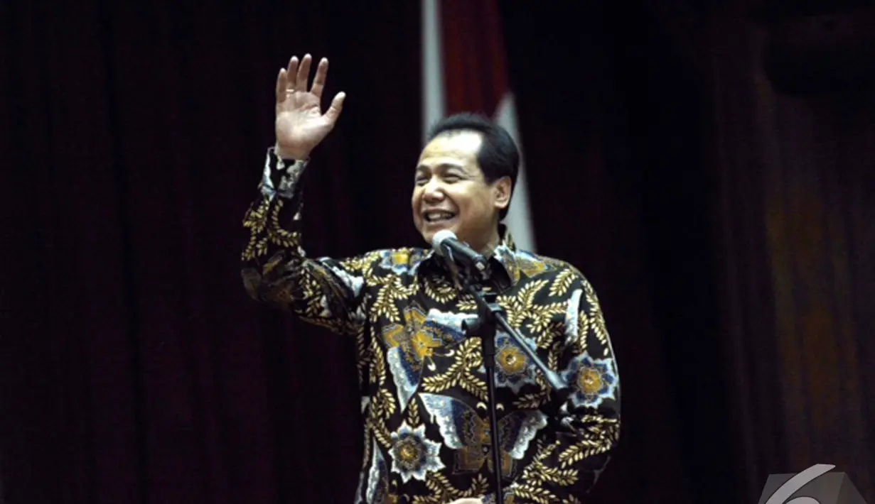Mantan Menko Perekonomian Chairul Tanjung berpidato terakhir usai serah terima masa jabatan di Jakarta, Senin (27/10/2014). (Liputan6.com/Andrian M Tunay)