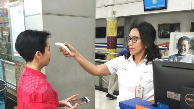 Pemeriksaan suhu tubuh