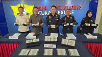 Koper WN Thailand Bikin Curiga Petugas, Isinya Tumpukan Dolar AS